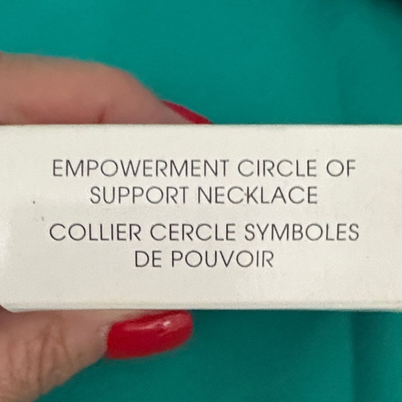 Avon Empowerment Circle of Support Necklace Against Domestic Violence SAQ 2011 - Picture 7 of 9